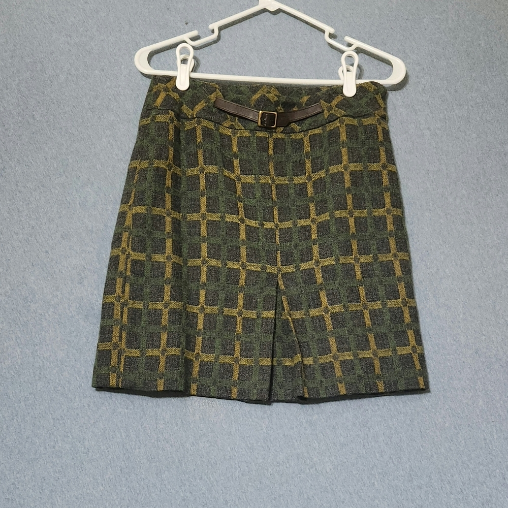 LOFT Petites Plaid Mini Skirt. Size 14P